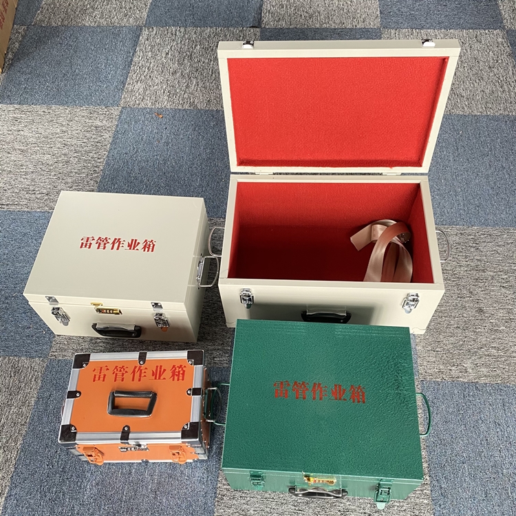 荥经爆破工程作业箱如何选择?玻璃钢与传统材质的全面对比